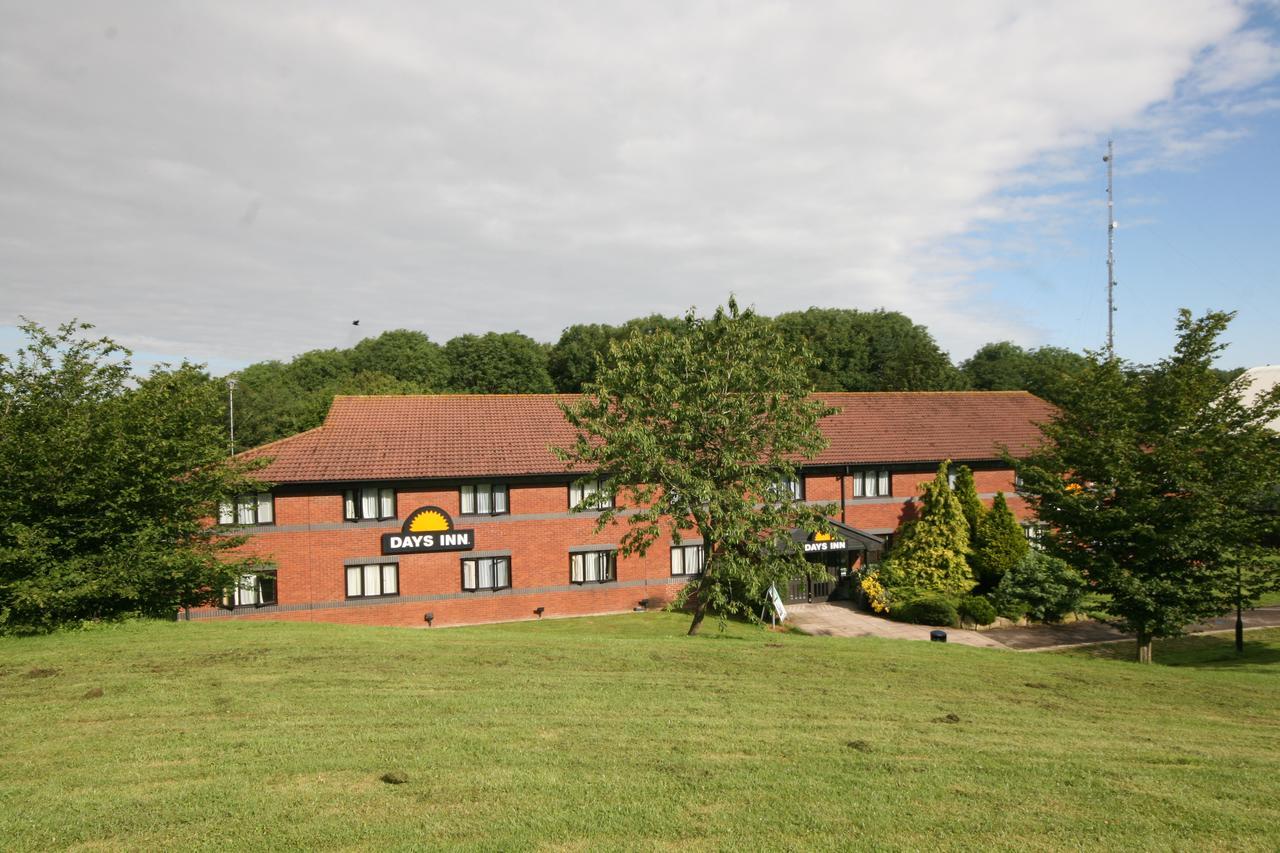 Days Inn Hotel Membury Lambourn Exterior foto